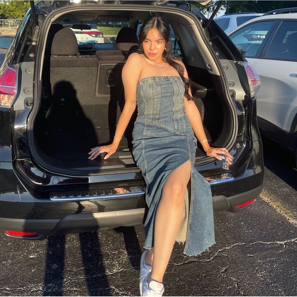 Meet your Posher, Tiffany ♡ - Picture 1 of 1